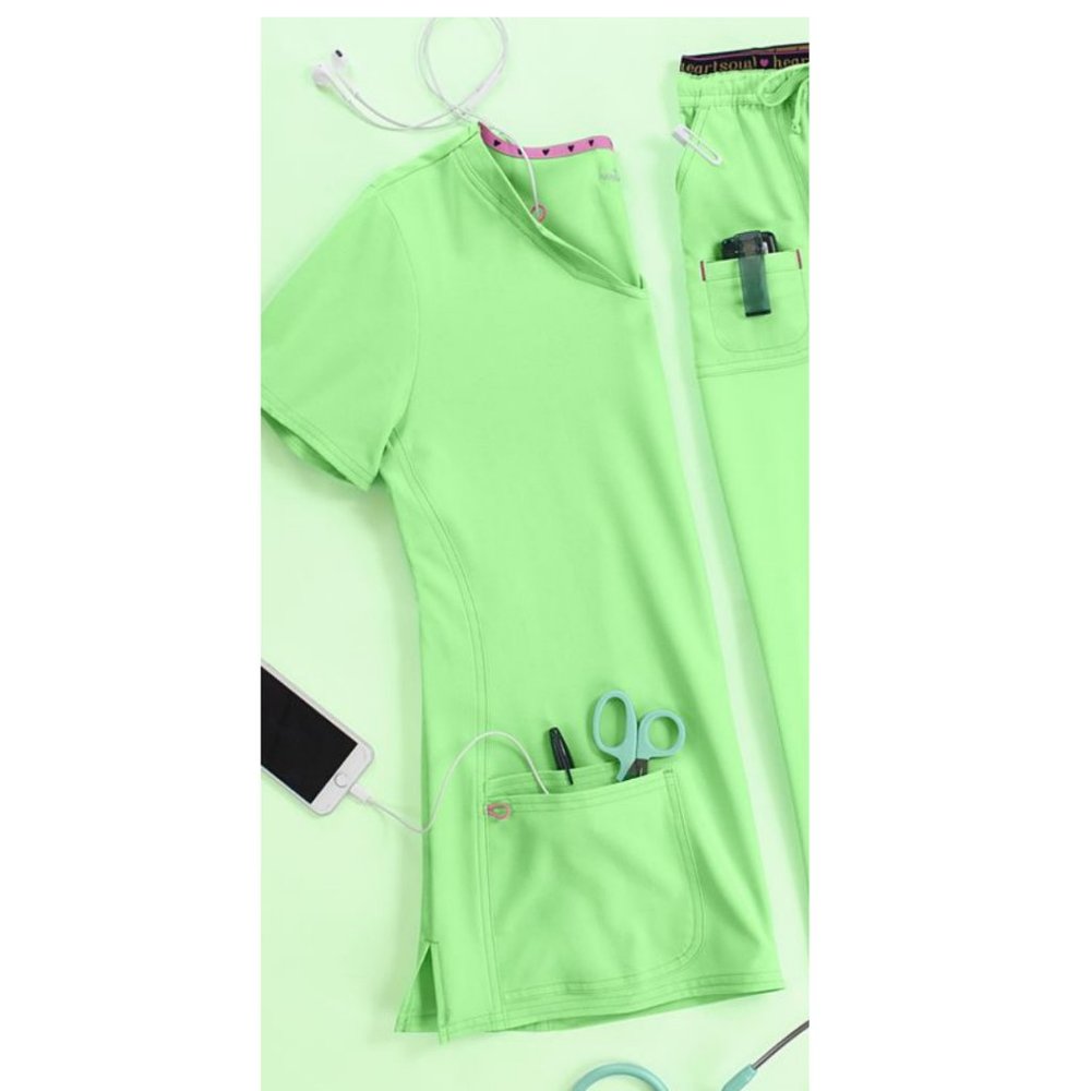 HeartSoul Women's V-Neck Scrub Shirt XL NWT